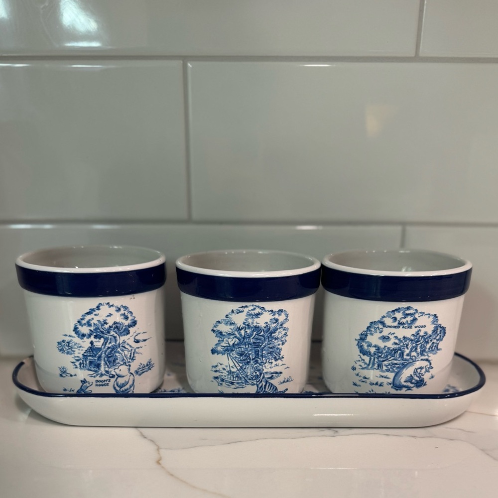 Vintage Disney Winnie the Pooh Eeyore Piglet Stoneware Set 3 Pot Planter Tray